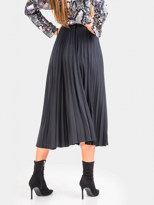 Черна плисирана пола | INDIGO Fashion - 1