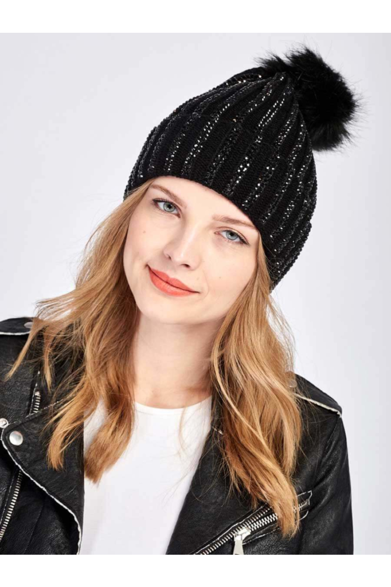 Дамска черна шапка на едра плетка 10945 INDIGO Fashion