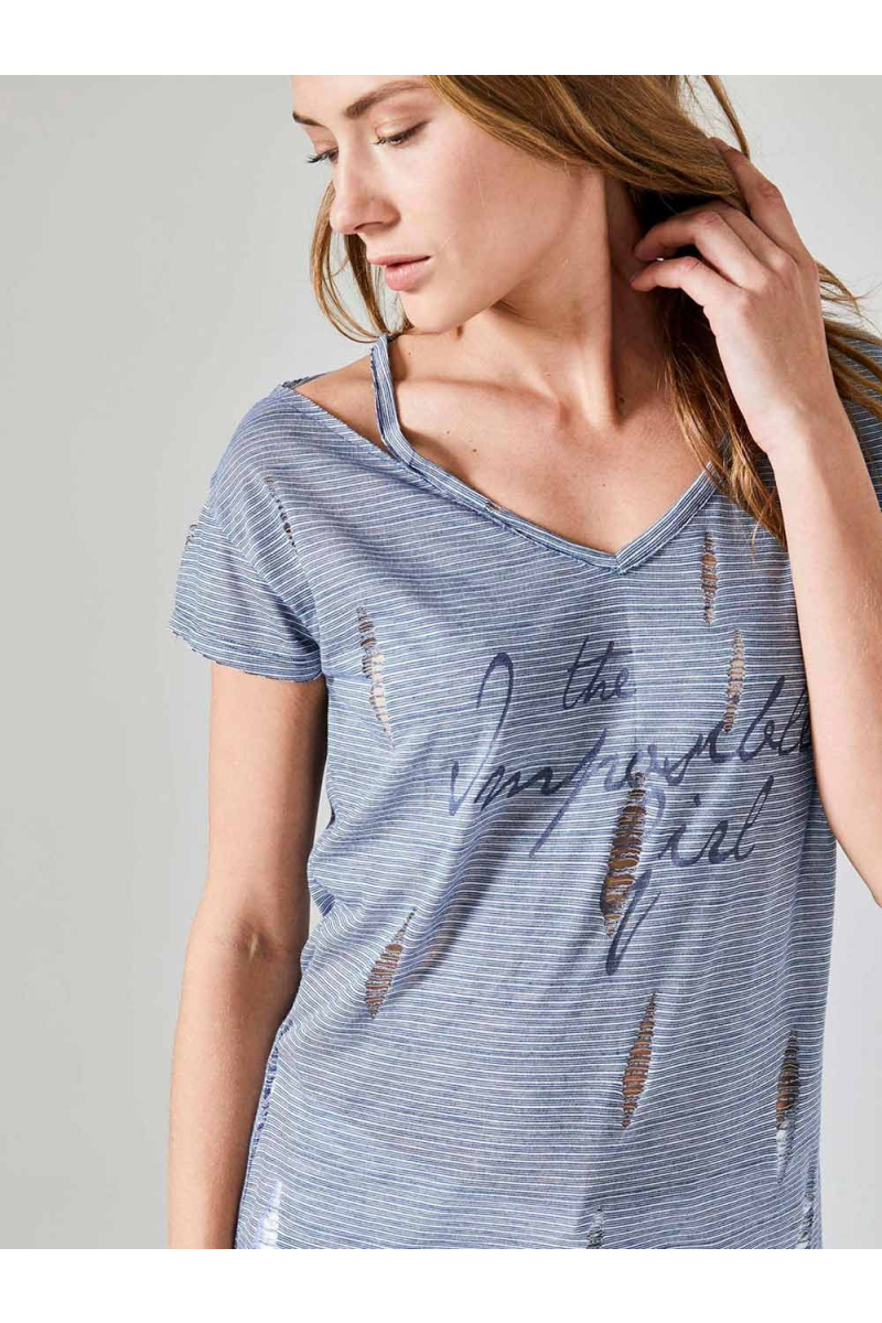 Накъсана дамска синя блуза на райе 601325 INDIGO Fashion