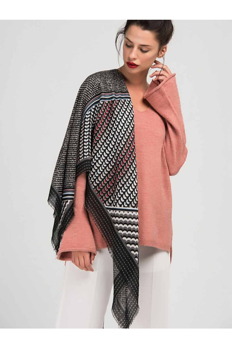 Квадратен черен дамски шал 11199 INDIGO Fashion