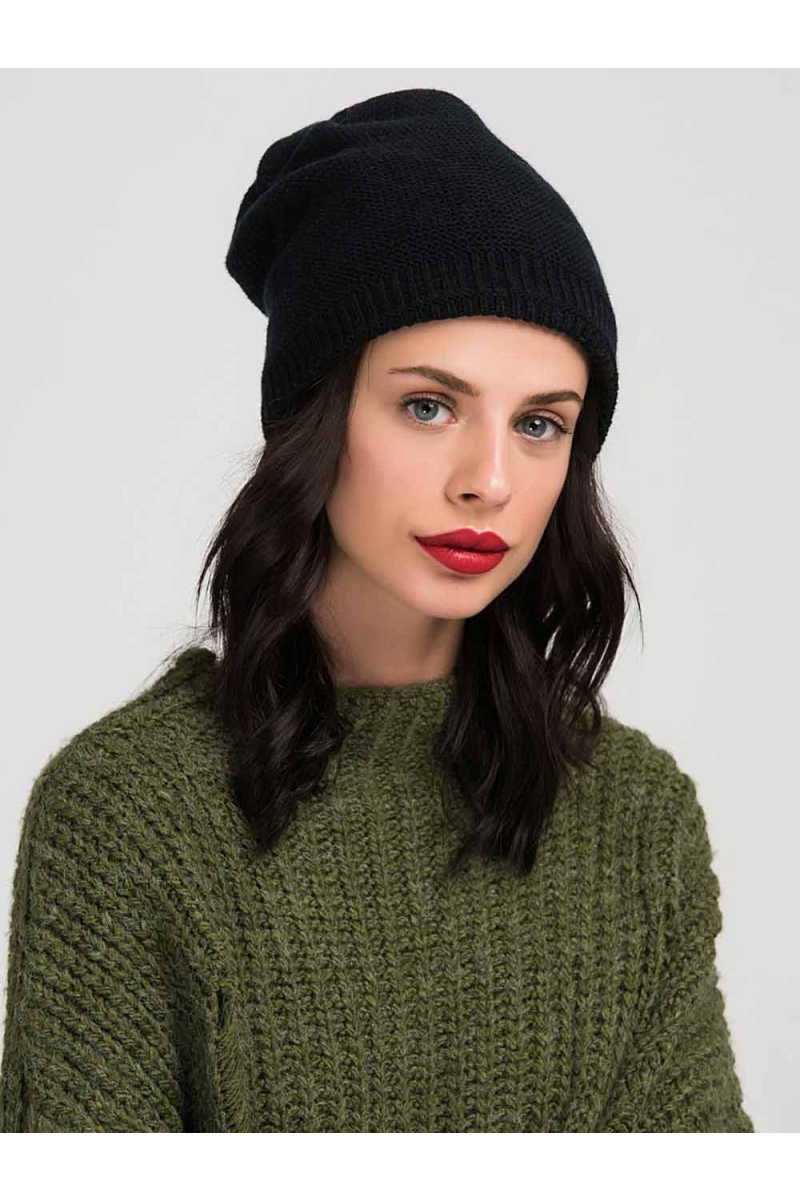 Дамска черна шапка от фино плетиво 10934 INDIGO Fashion