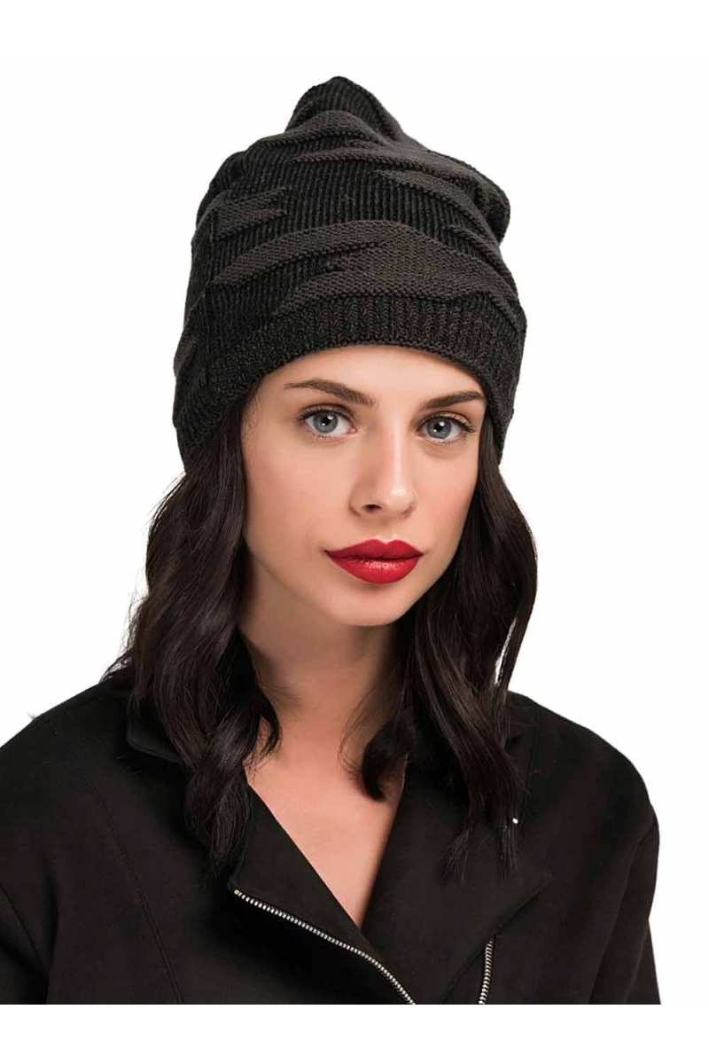 Черна унисекс шапка с релефни елементи 10936 INDIGO Fashion