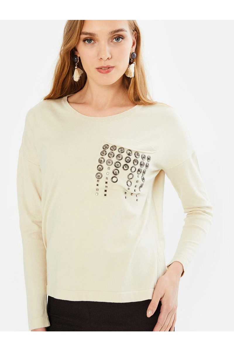 Дамска блуза с капси - светло бежова 850439 INDIGO Fashion