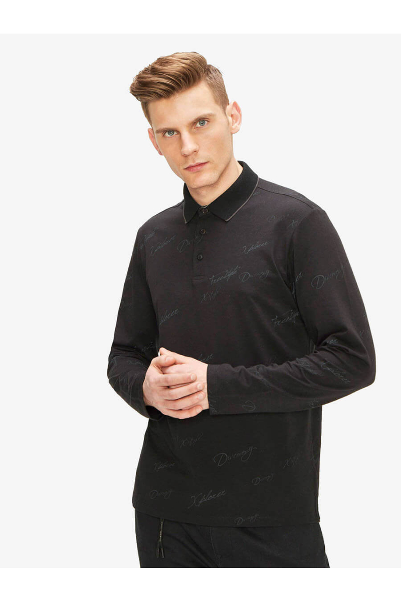 Черна спортна блуза с яка и надпис 501564 INDIGO Fashion