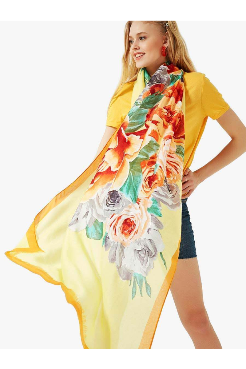 Дамски жълт квадратен шал на големи цветя 11618 INDIGO Fashion