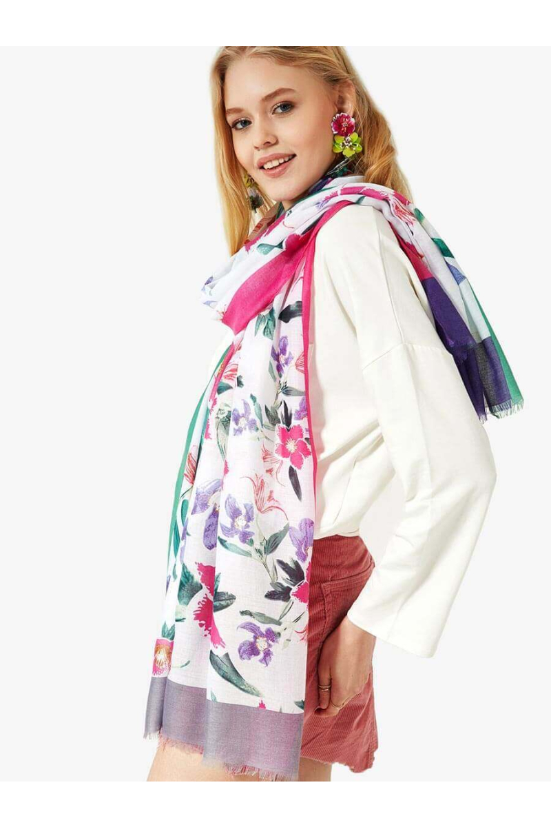 Дамски шал на стилизирани цветя - розов 11619 INDIGO Fashion