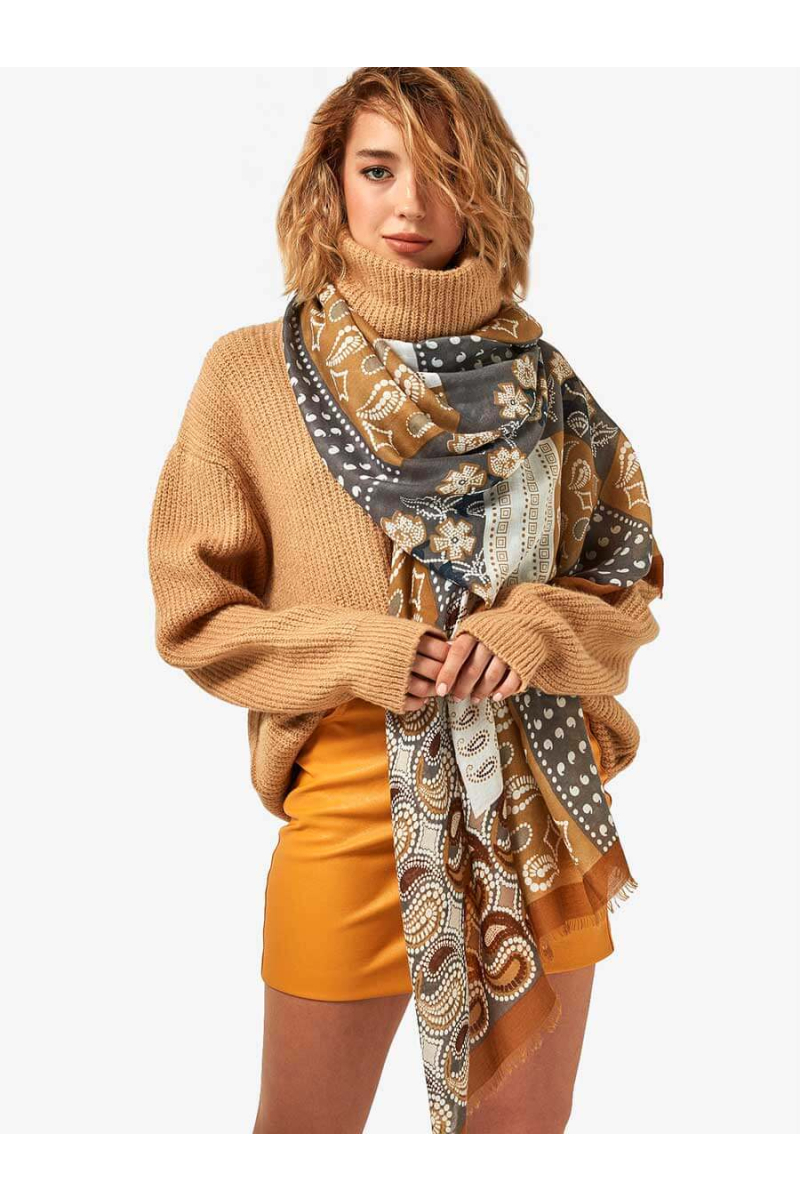 Дамски шал с фигурален десен - горчица 12029 INDIGO Fashion
