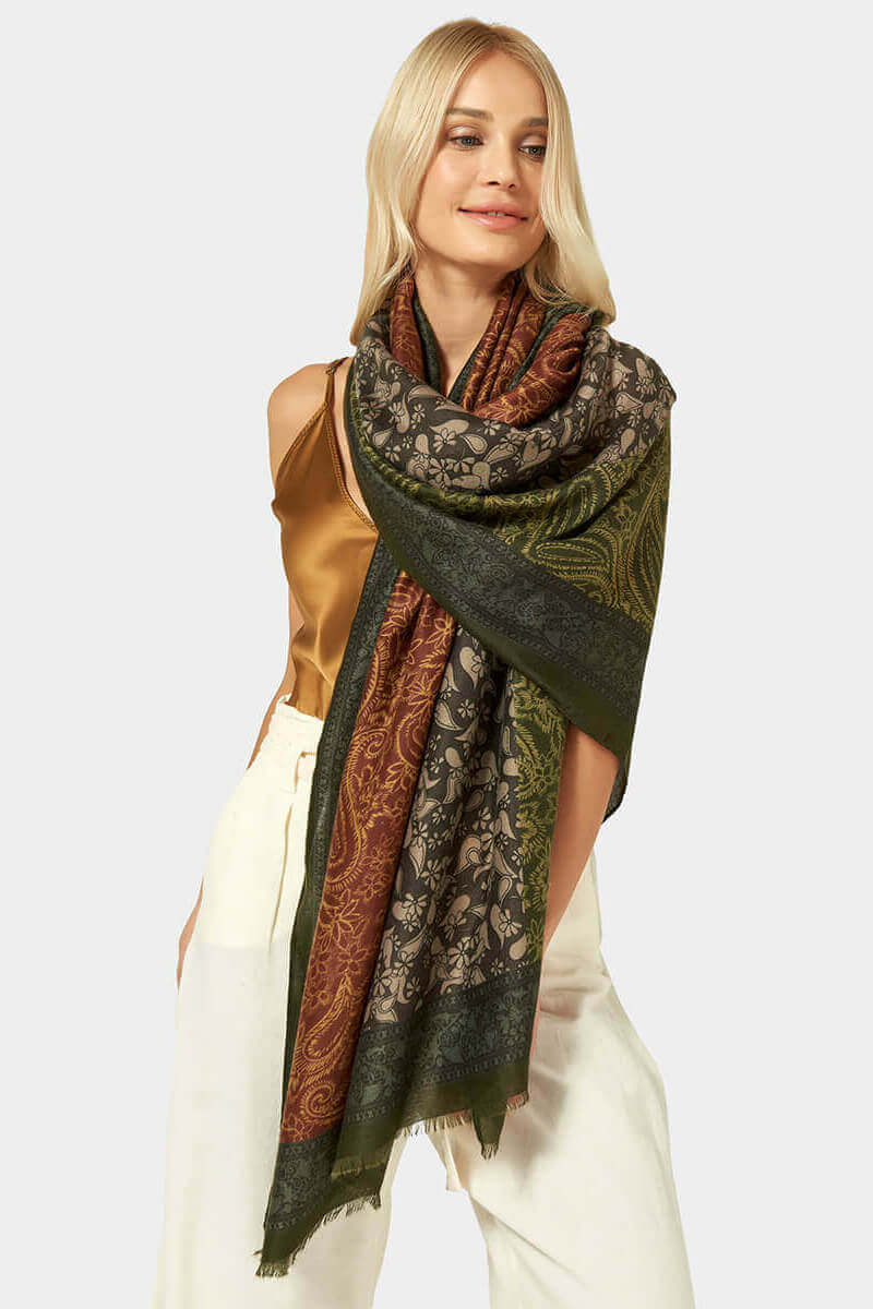 Дамски шал на цветя 11188-06 INDIGO Fashion