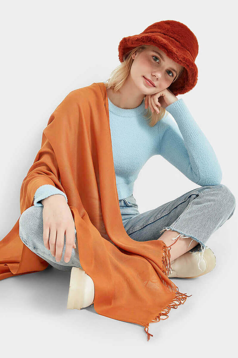 Едноцветен дамски шал 12107-10 INDIGO Fashion