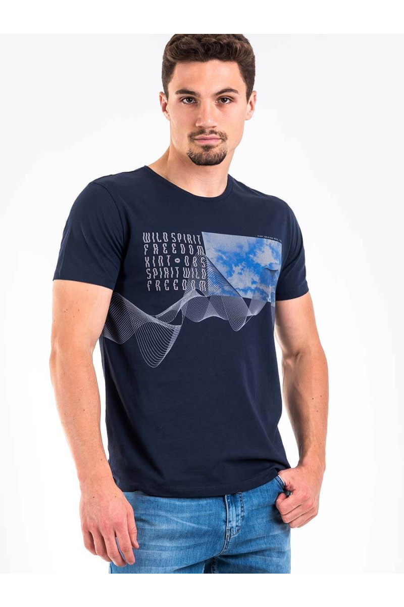 Тъмносиня мъжка тениска с щампа 501408 INDIGO Fashion