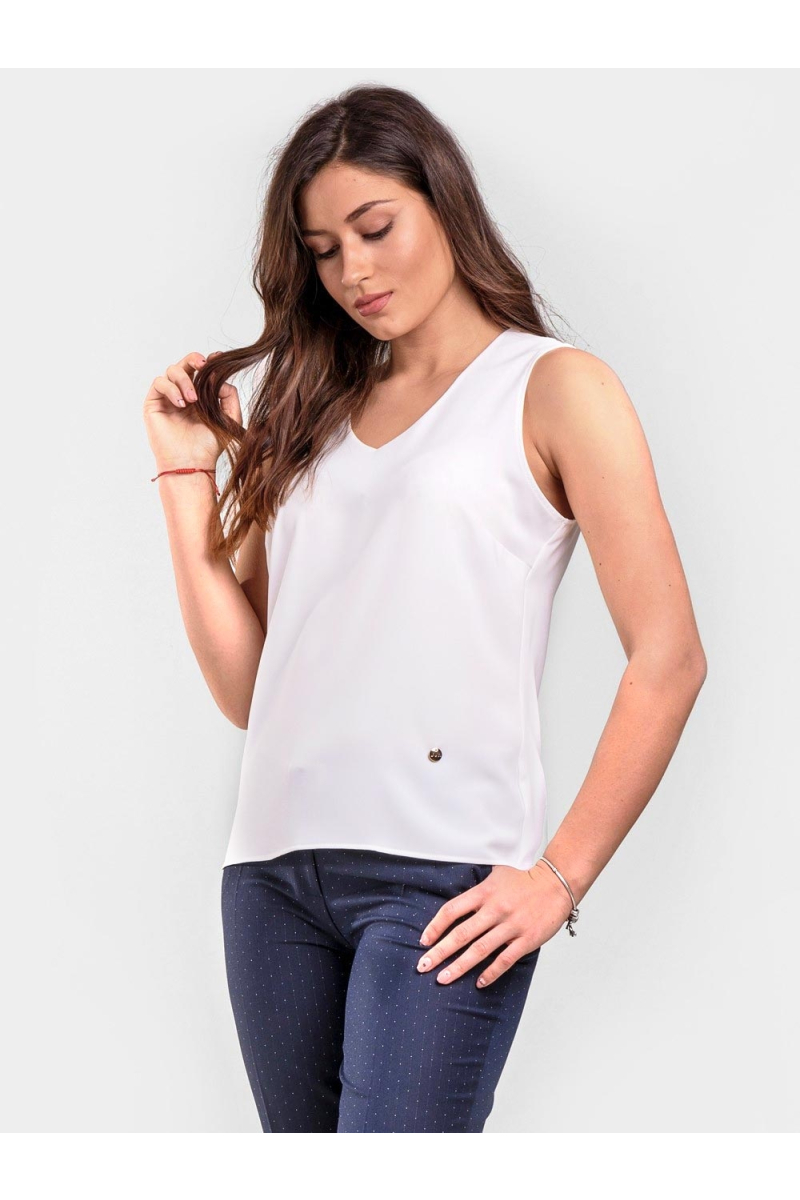 Бял елегантен дамски топ с v-образно деколте 2328 INDIGO Fashion